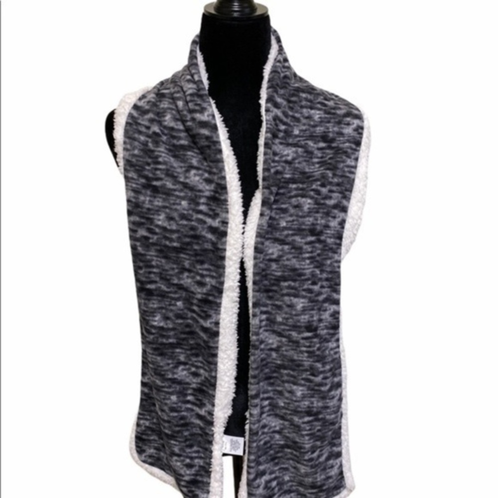 Women’s Gray Winter Fashion Scarf H7in‎ L62in